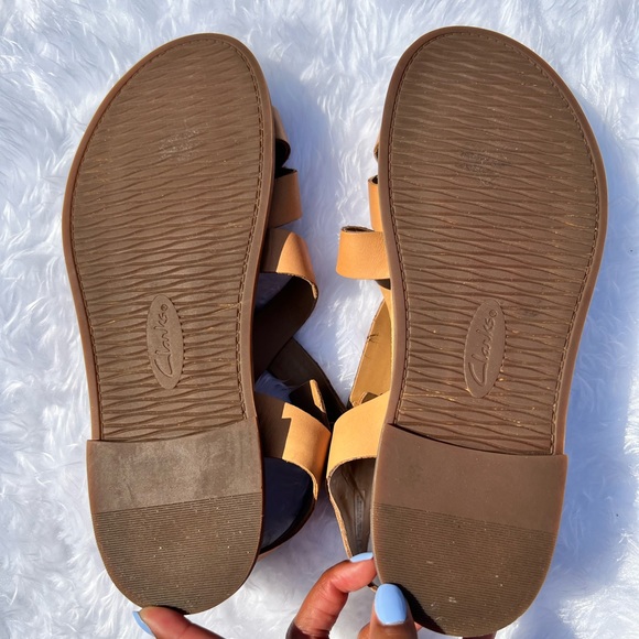 Clarks Corsio Bambi Sandals - Picture 9 of 12